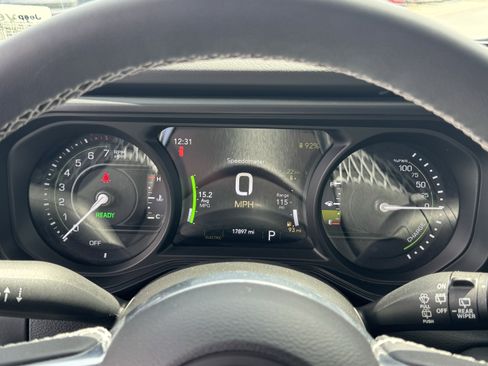 Used 2025 Jeep Wrangler Sahara w/ Safety Group image 21