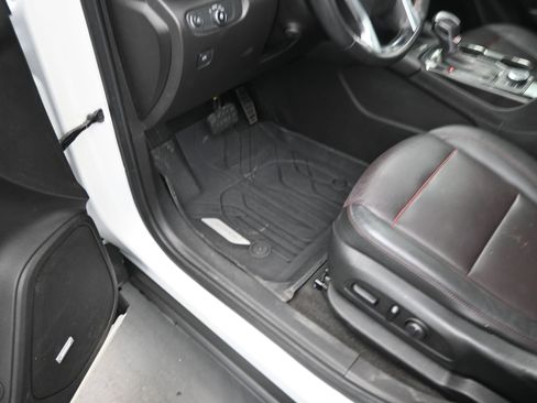 Used 2020 Chevrolet Blazer RS image 11