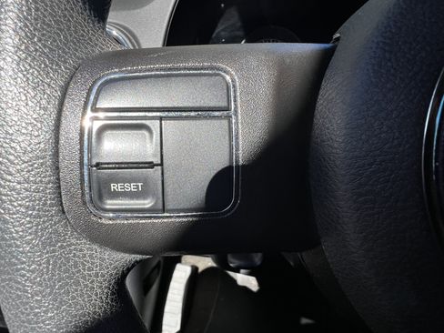 Used 2016 Jeep Patriot Sport w/ Power Value Group image 18