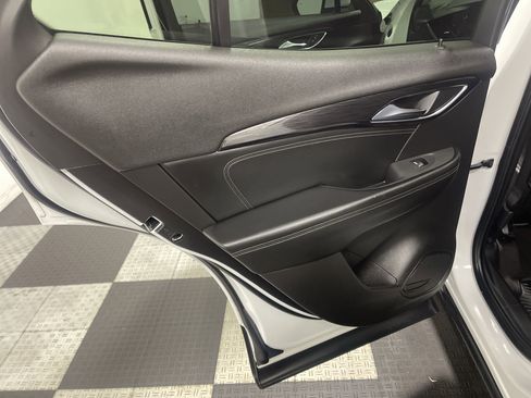 Used 2023 Buick Envision Preferred image 17