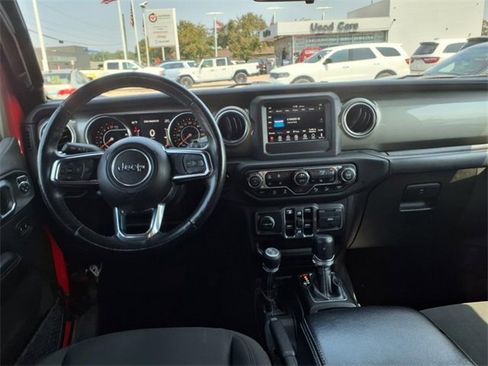 Used 2018 Jeep Wrangler Unlimited Sahara w/ Dual Top Group image 11