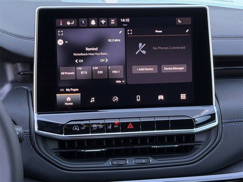 New 2026 Jeep Compass Latitude image 15