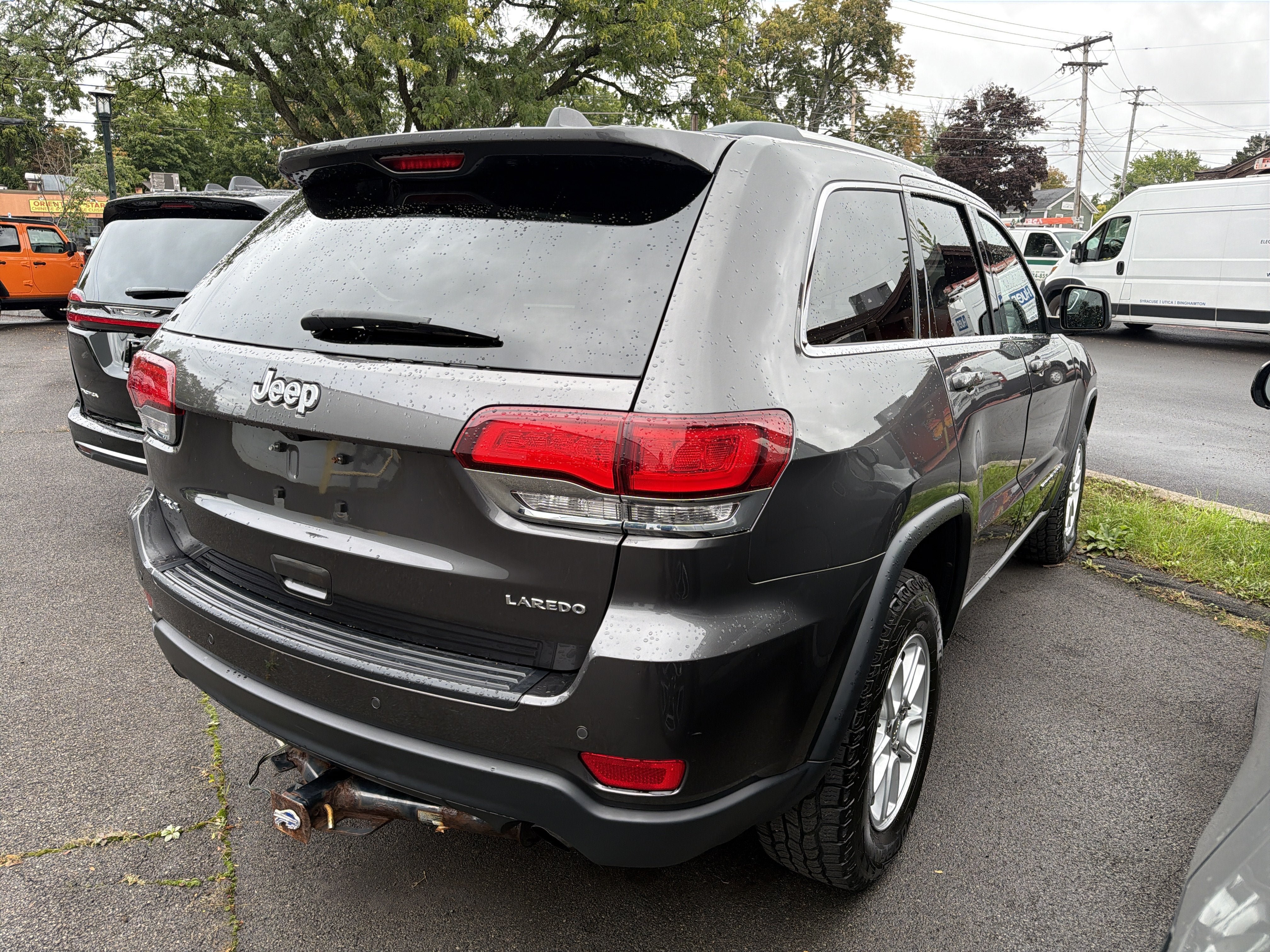 Used 2020 Jeep Grand Cherokee Laredo AWD/4WD image 7