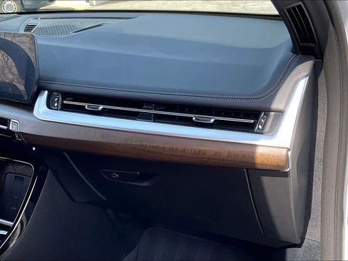 Used 2024 BMW X1 xDrive28i w/ Premium Package image 18