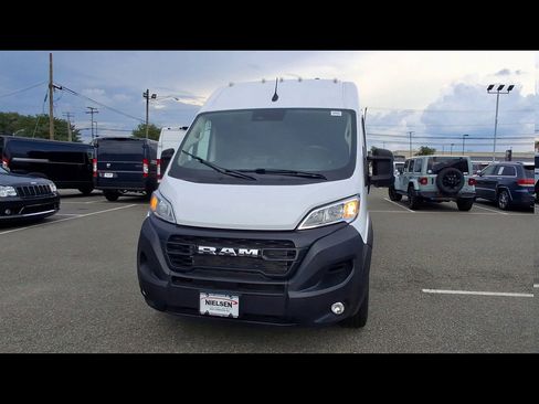 Used 2026 RAM ProMaster 2500 w/ Convenience Group FWD image 3