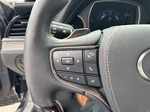 Used 2023 Lexus LS 500 AWD w/ Luxury Package image 12