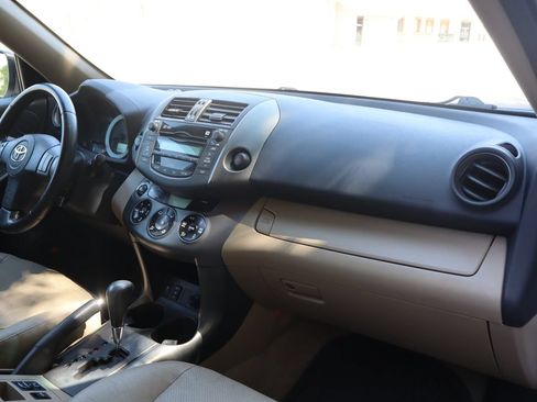 Used 2010 Toyota RAV4 Limited w/ Limited Extra Value Pkg AWD/4WD image 17