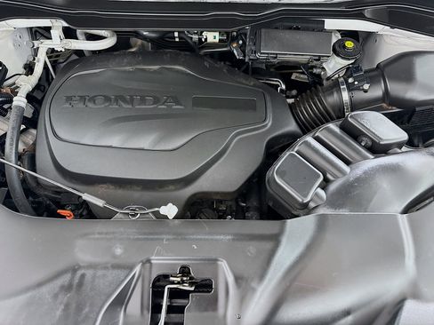 Used 2021 Honda Ridgeline Sport image 10