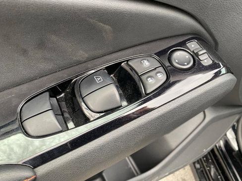 Used 2024 Nissan Altima 2.5 SR image 13