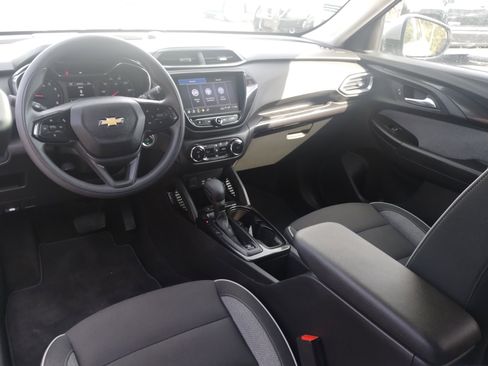 Used 2023 Chevrolet TrailBlazer LT w/ Convenience Package image 17