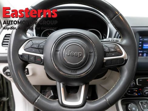 Used 2021 Jeep Compass Latitude AWD/4WD image 10