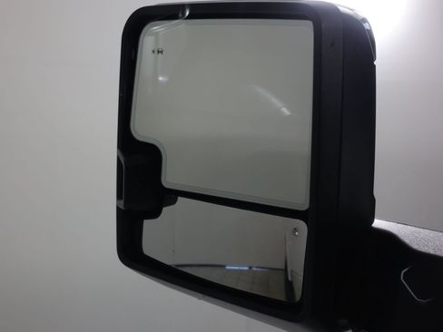 Used 2025 GMC Sierra 2500 Denali Ultimate AWD/4WD image 19