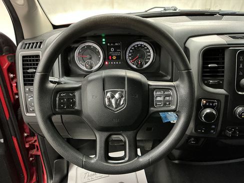 Used 2018 RAM 1500 Express AWD/4WD image 12