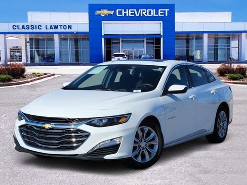 Used 2024 Chevrolet Malibu LT image 1