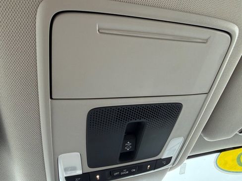 Used 2025 Honda CR-V EX-L image 28