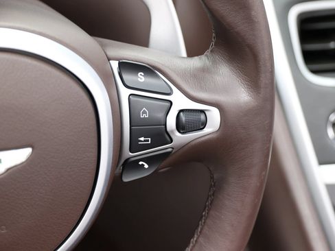 Used 2019 Aston Martin DB11 Volante RWD image 27