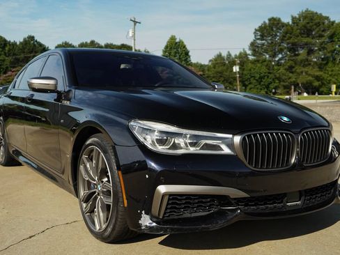 Used 2019 BMW M760i xDrive w/ Luxury Rear Seating Package AWD/4WD image 39