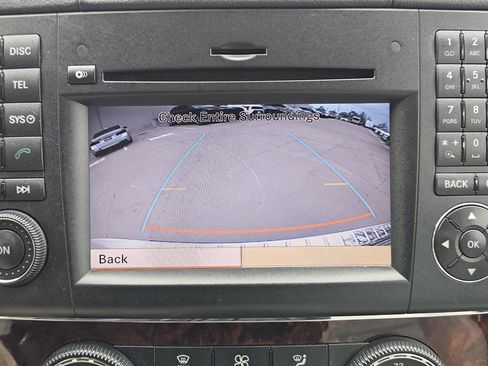 Used 2012 Mercedes-Benz GL 450 4MATIC image 18