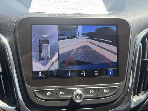 Used 2024 Chevrolet Equinox RS FWD image 32