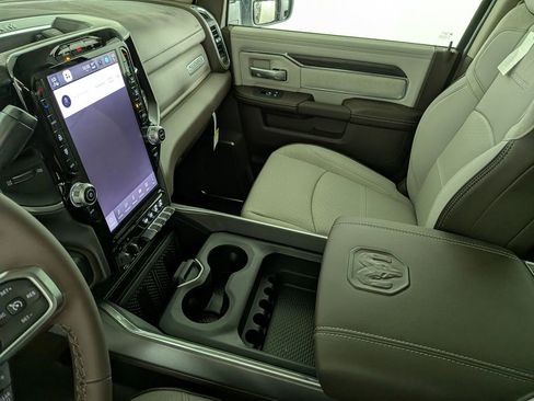 New 2026 RAM 3500 Laramie AWD/4WD image 26
