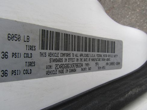 Used 2019 Dodge Grand Caravan SE w/ UConnect Hands-Free Group image 22