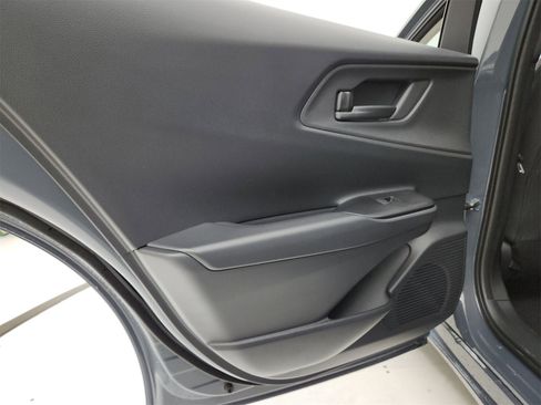 Used 2025 Toyota Prius Plug-In Hybrid image 25