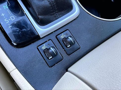 Used 2017 Toyota Highlander XLE image 35