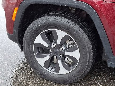 Used 2024 Jeep Grand Cherokee Limited 4xe image 30