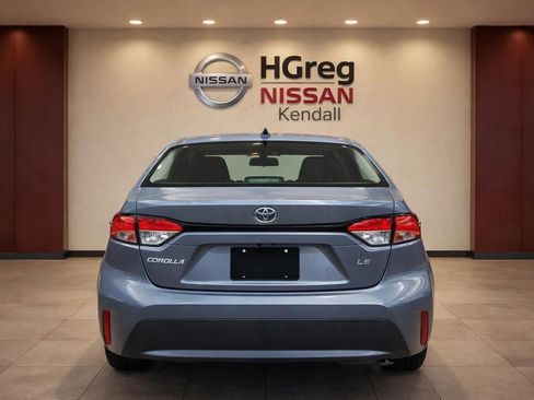 Used 2025 Toyota Corolla LE FWD image 6