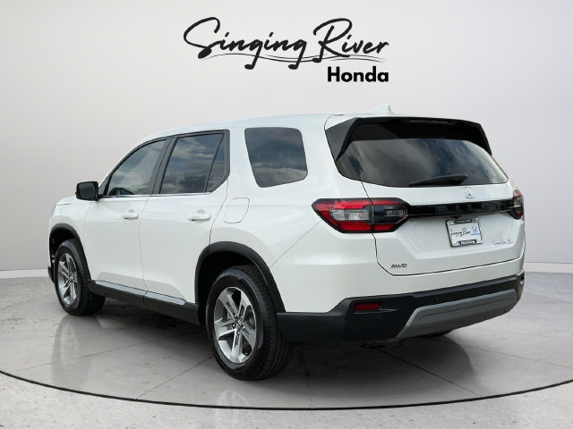 Used 2025 Honda Pilot EX-L image 5