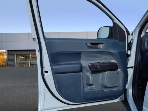 New 2026 Ford Maverick Lariat w/ Black Appearance Package image 8