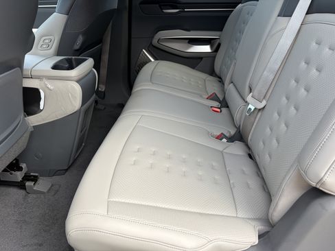 New 2026 Kia EV9 Wind AWD/4WD image 15