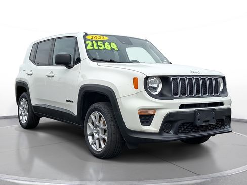 Used 2023 Jeep Renegade Latitude AWD/4WD image 1