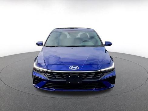 Used 2025 Hyundai Elantra SEL image 4