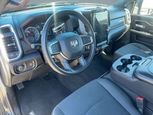 Used 2024 RAM 2500 Big Horn w/ Sport Appearance Package image 4