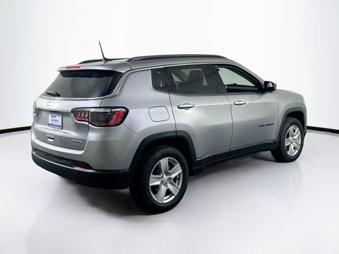 Used 2022 Jeep Compass Latitude w/ Convenience Group AWD/4WD image 5