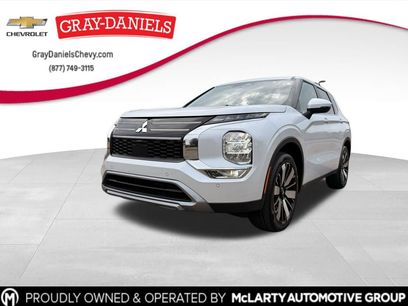 Used 2025 Mitsubishi Outlander SE