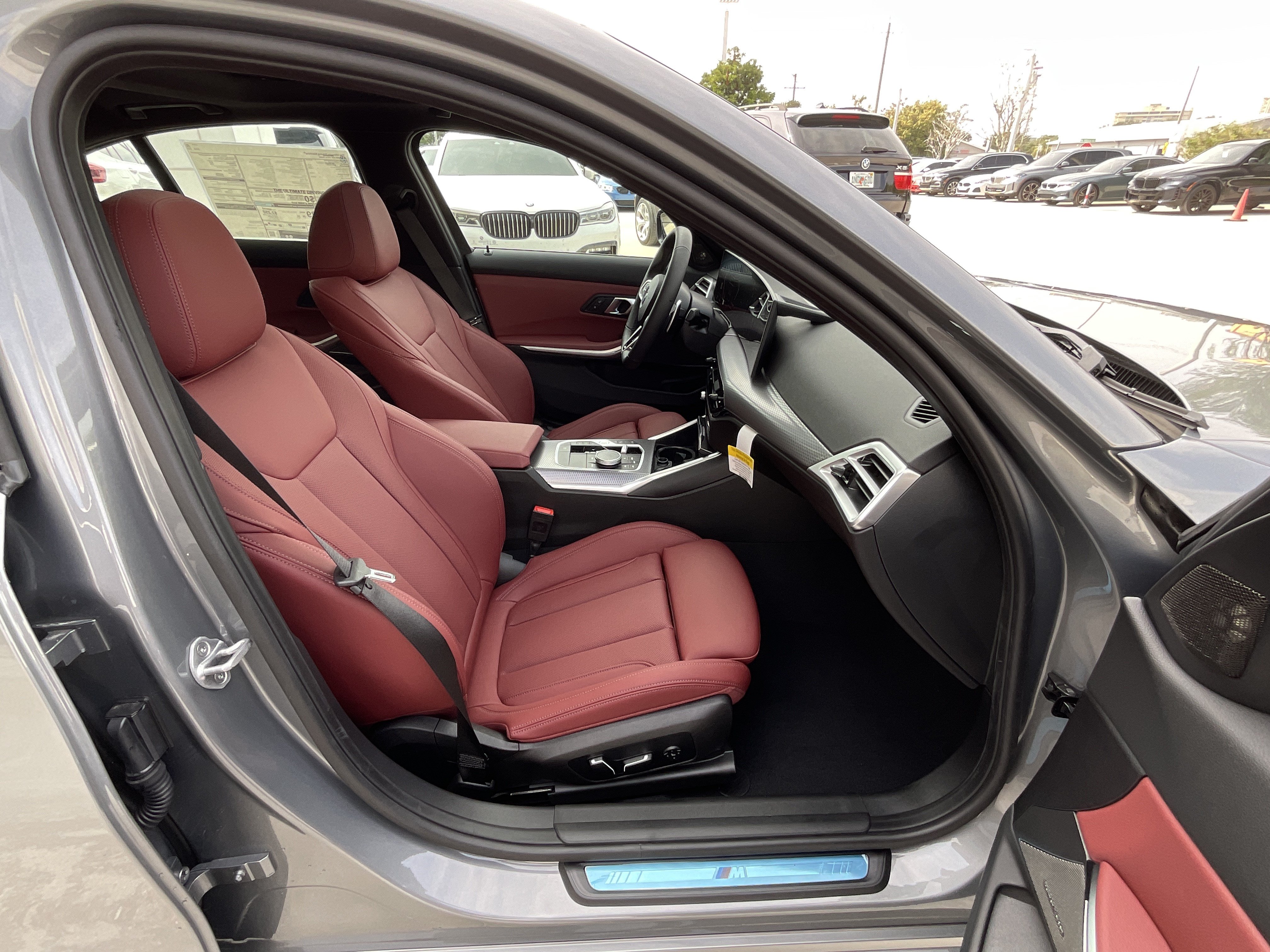 New 2026 BMW 330i xDrive Sedan w/ M Sport Package AWD/4WD image 21