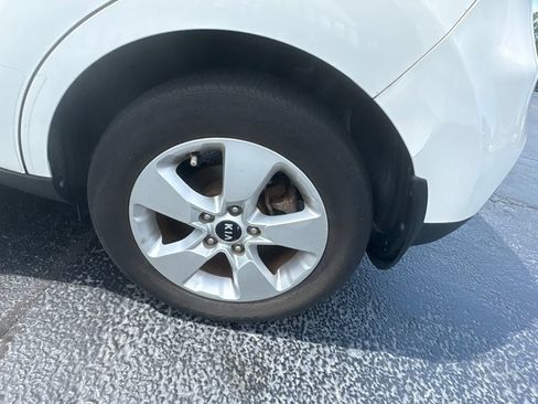Used 2019 Kia Soul w/ Convenience Package FWD image 10