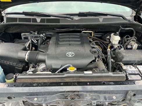 Used 2015 Toyota Sequoia Platinum AWD/4WD image 11
