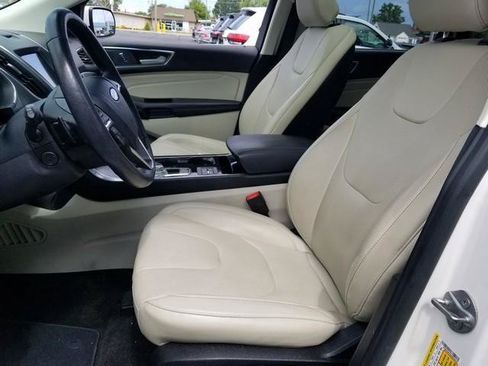 Used 2019 Ford Edge Titanium w/ Equipment Group 301A AWD/4WD image 12