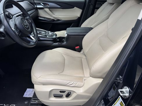 Used 2019 MAZDA CX-9 Touring FWD image 18