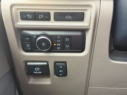 Used 2024 Ford F150 Platinum w/ Equipment Group 703A Plus AWD/4WD image 37