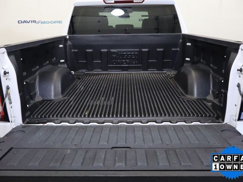Used 2025 GMC Sierra 1500 SLT AWD/4WD image 9