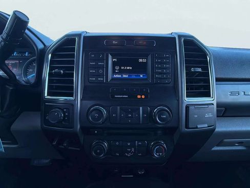 Used 2017 Ford F250 XLT AWD/4WD image 12