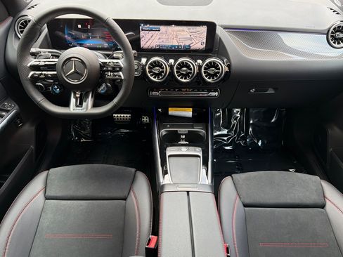 New 2026 Mercedes-Benz GLA 35 AMG 4MATIC image 12