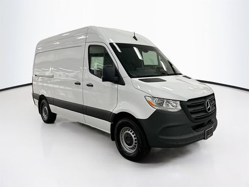 New 2025 Mercedes-Benz Sprinter 2500 image 1