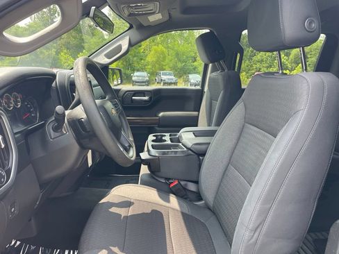 Used 2020 Chevrolet Silverado 1500 LT AWD/4WD image 2