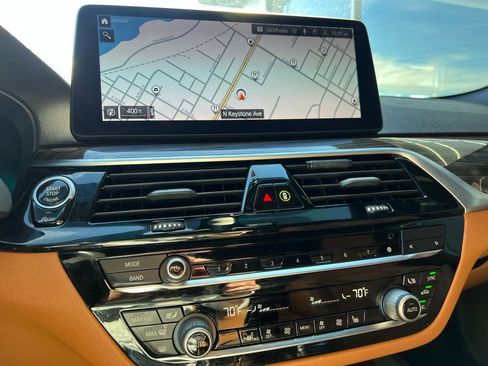 Used 2021 BMW 530i image 28