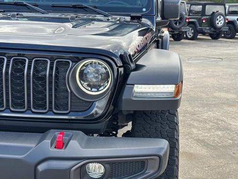 Certified 2024 Jeep Wrangler Unlimited Rubicon AWD/4WD image 9